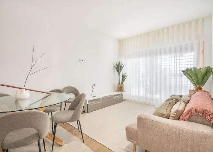 Go Up - No Centro De * Guimarães